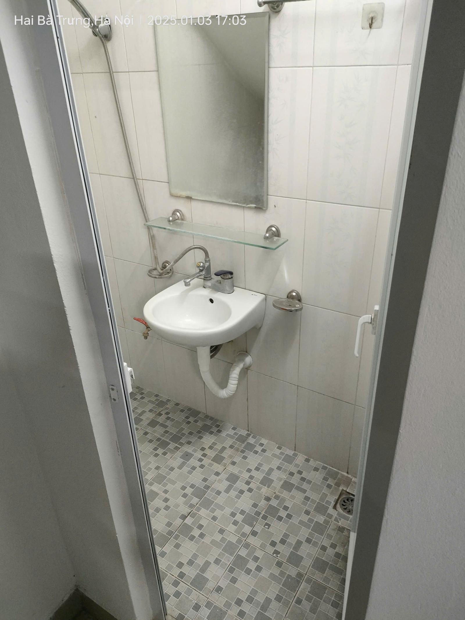 Bán gấp giá rẻ Nguyễn Xiển 38m, 4 tầng, mặt tiền 4.8m, 2.85 tỷ Thanh Xuân. 15987325