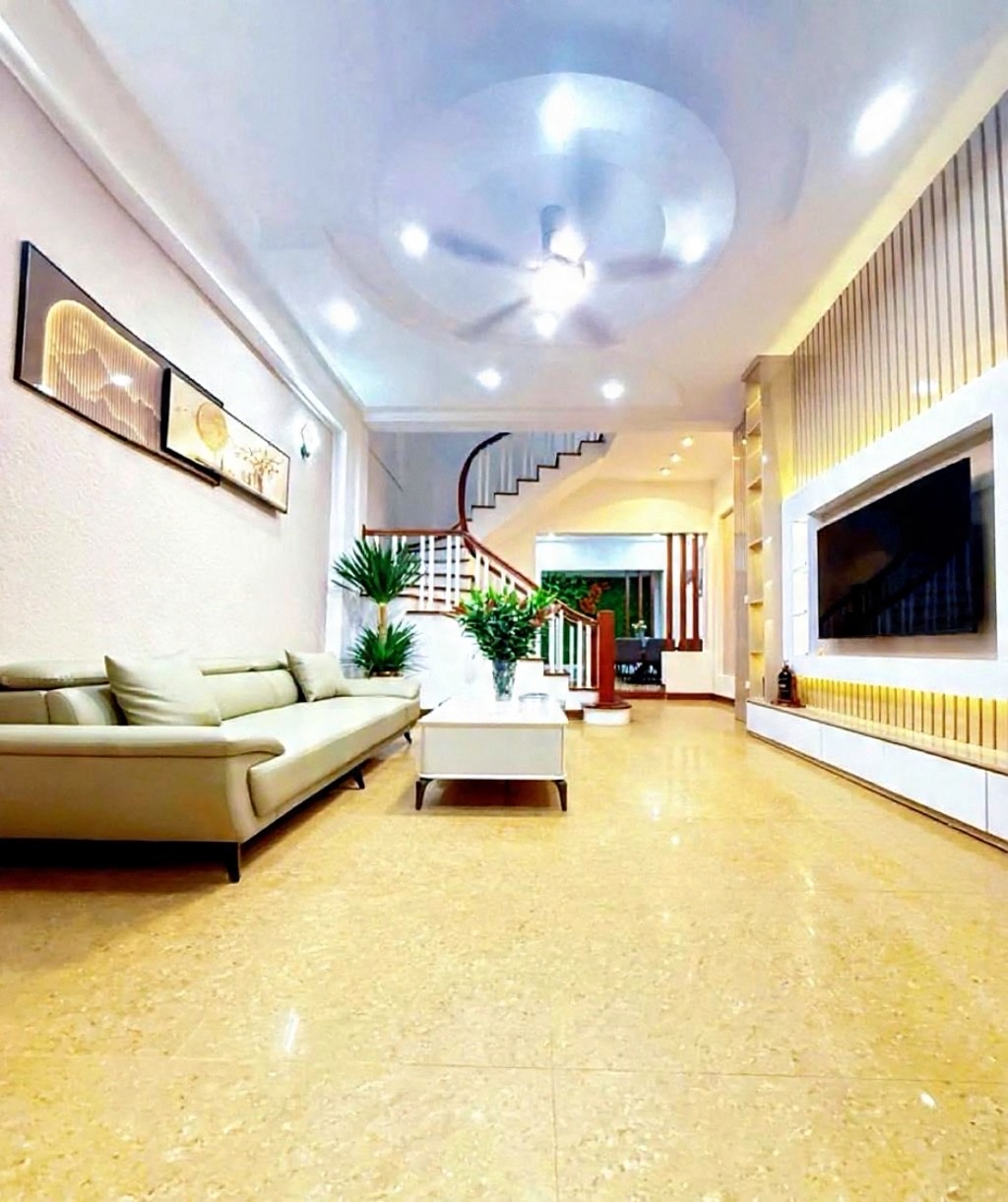 nguyễn khánh toàn 50m x6 tầng 14,860 tỷ nhà đẹp,cách ô tô 20m,kinh doanh 15987383