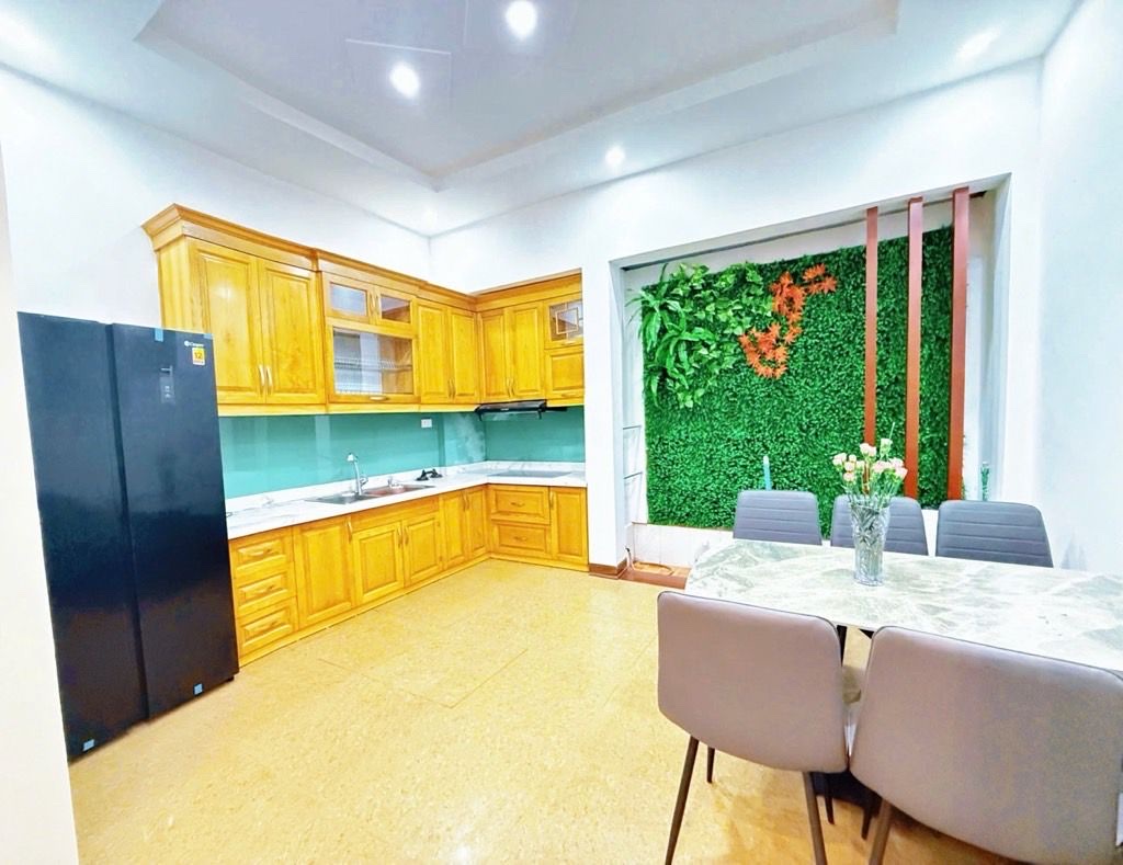 nguyễn khánh toàn 50m x6 tầng 14,860 tỷ nhà đẹp,cách ô tô 20m,kinh doanh 15987383