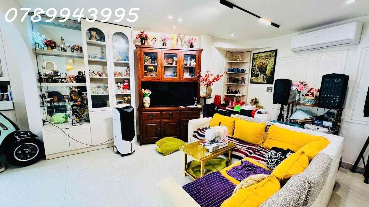 Nhà bán Lê Văn Sỹ, Phú Nhuận, ngang gần 8m, Nhà mới, 4PN, Giá chỉ 9 tỷ59 15987395