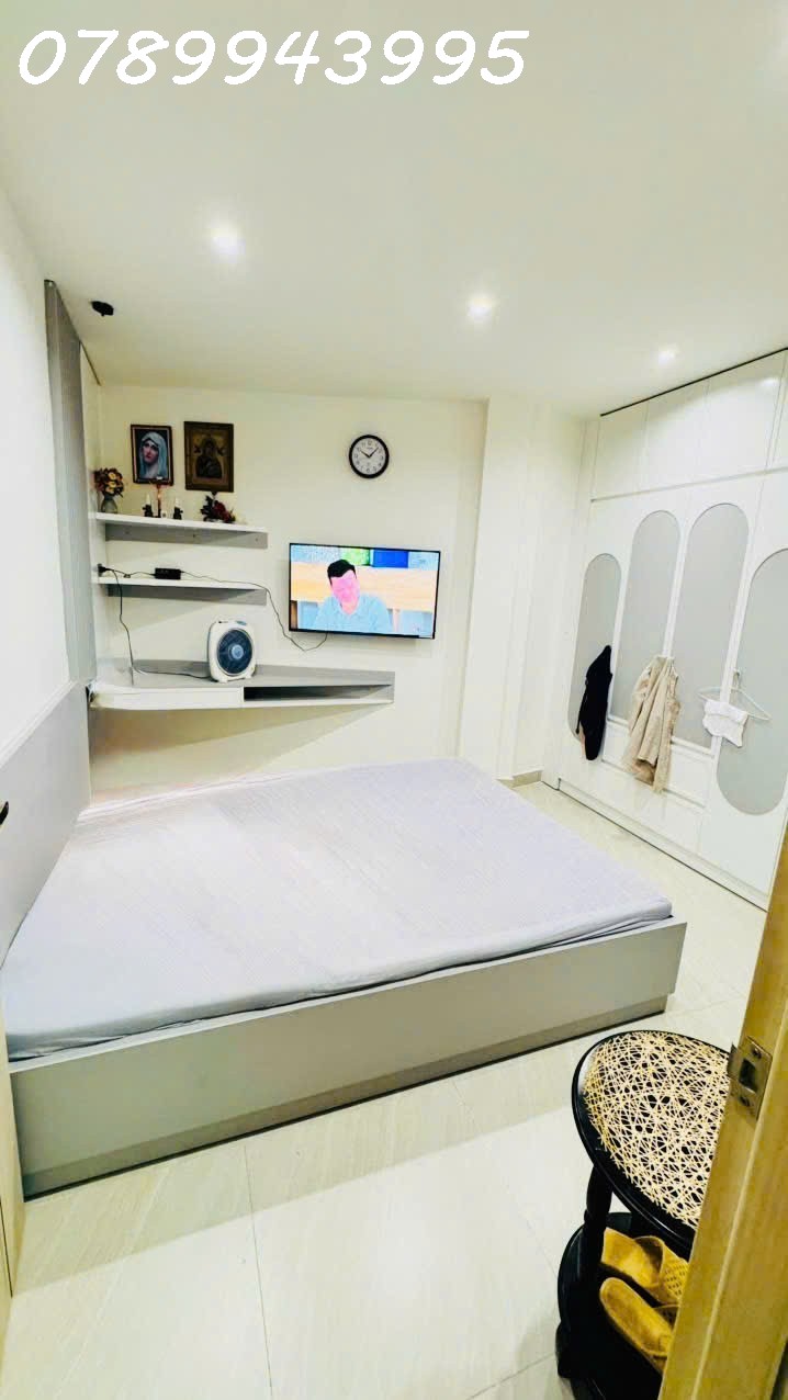 Nhà bán Lê Văn Sỹ, Phú Nhuận, ngang gần 8m, Nhà mới, 4PN, Giá chỉ 9 tỷ59 15987395