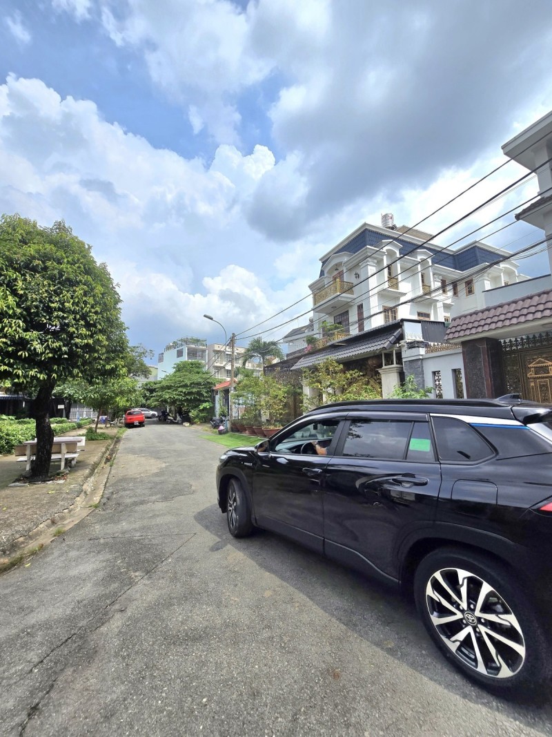 Bán nhà đường Linh Trung, Phường Linh Trung,Thủ Đức, TP HCM. DT 80m2, 1 tầng, SHR - Giá  8.45 tỷ - 15987399