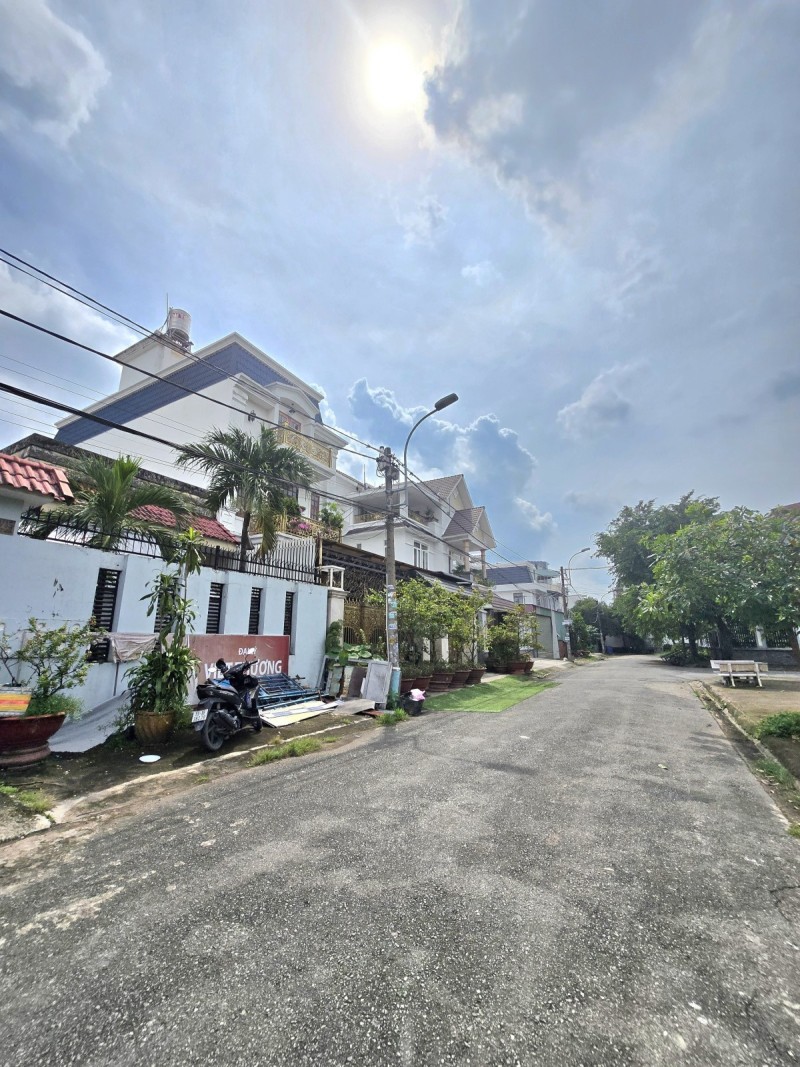 Bán nhà đường Linh Trung, Phường Linh Trung,Thủ Đức, TP HCM. DT 80m2, 1 tầng, SHR - Giá  8.45 tỷ - 15987399