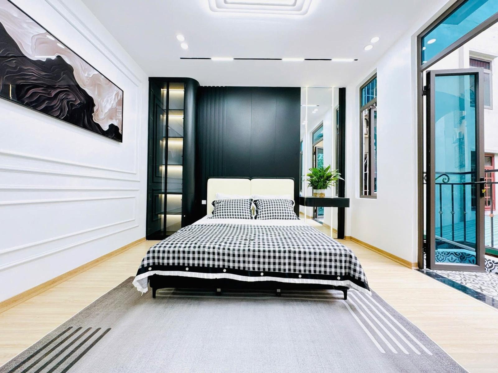 Bán nhà ngõ Văn Hương, 22m 5 tầng, lg, 100m ra ô tô, an sinh đỉnh, 5.2 tỷ 0347282222. 15987407