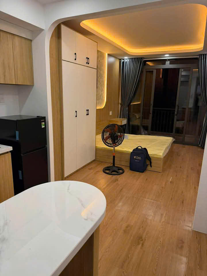 70m2 dòng tiền 45tr/th đường trước nhà 13m, vỉa hè, nhà 2 thoáng vv Nhà mặt phố Văn Cao - Tân Phú 15987473