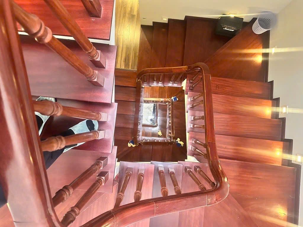 BÁN GẤP NHÀ PHỐ VÍP THỤY KHUÊ 95M 4T MT 10M GIÁ 82 TỶ  NGÕ THÔNG-TRƯỚC NHÀ Ô TÔ TRÁNH 15987497