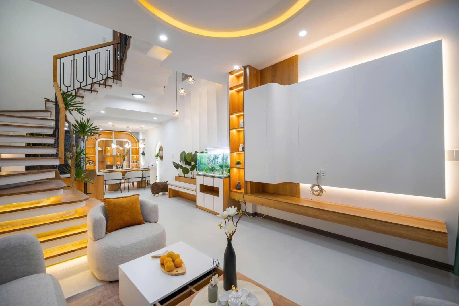 Bán nhà đường Văn Chung, phường 13 quận Tân Bình (5x14m) - 8 tỷ 15987501