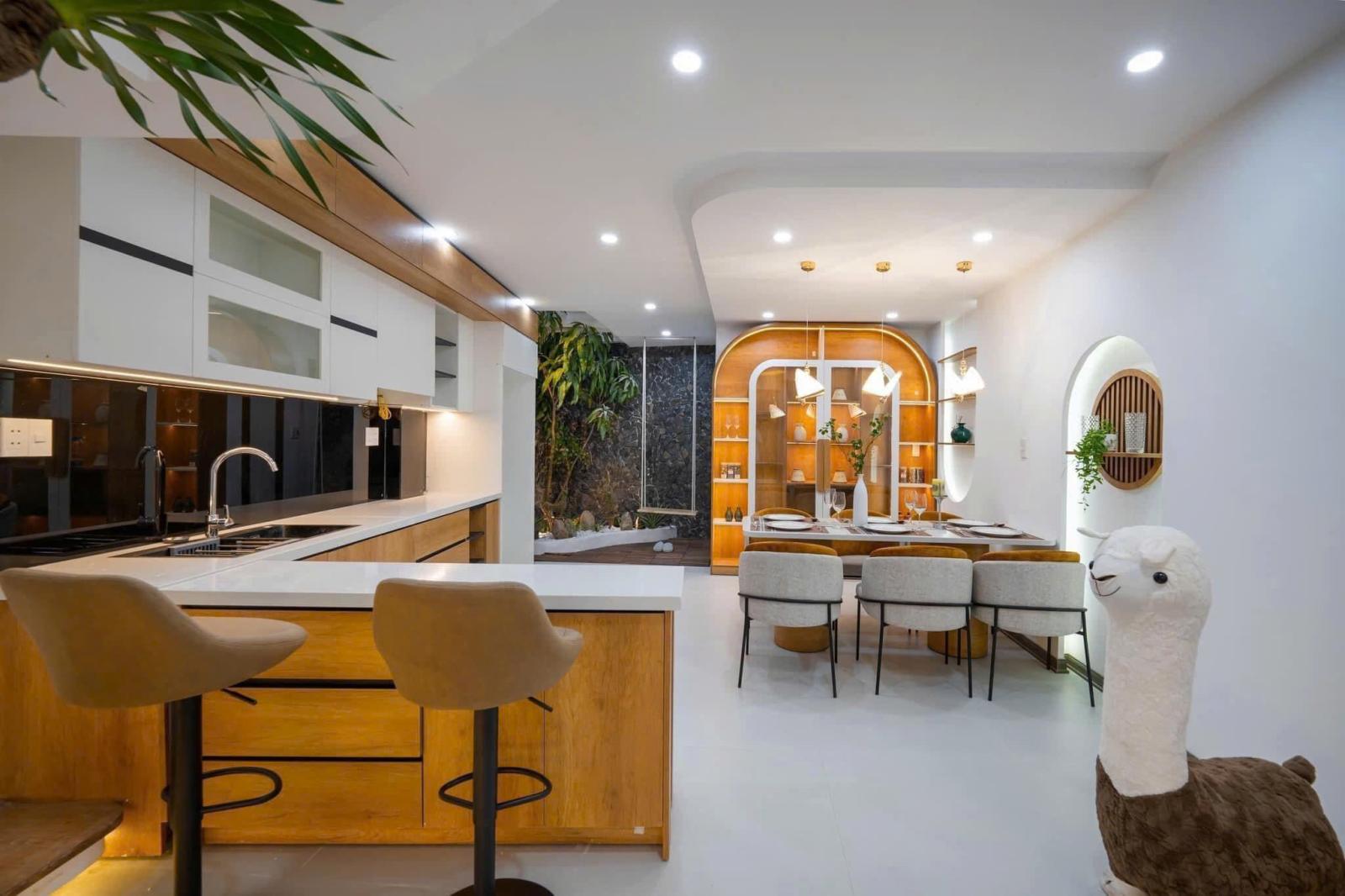 Bán nhà đường Văn Chung, phường 13 quận Tân Bình (5x14m) - 8 tỷ 15987501