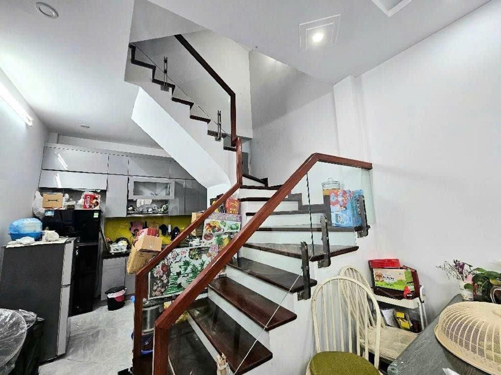 BÁN NHÀ TÂN MAI - MẶT NGÕ THÔNG Ô TÔ QUA LẠI - KINH DOANH MẠNH - KHU DÂN TRÍ CAO THÂN THIỆN.
  15987531