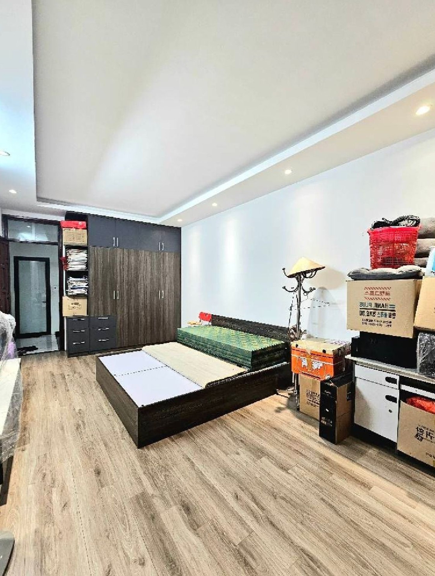 BÁN NHÀ TÂN MAI - MẶT NGÕ THÔNG Ô TÔ QUA LẠI - KINH DOANH MẠNH - KHU DÂN TRÍ CAO THÂN THIỆN.
  15987531