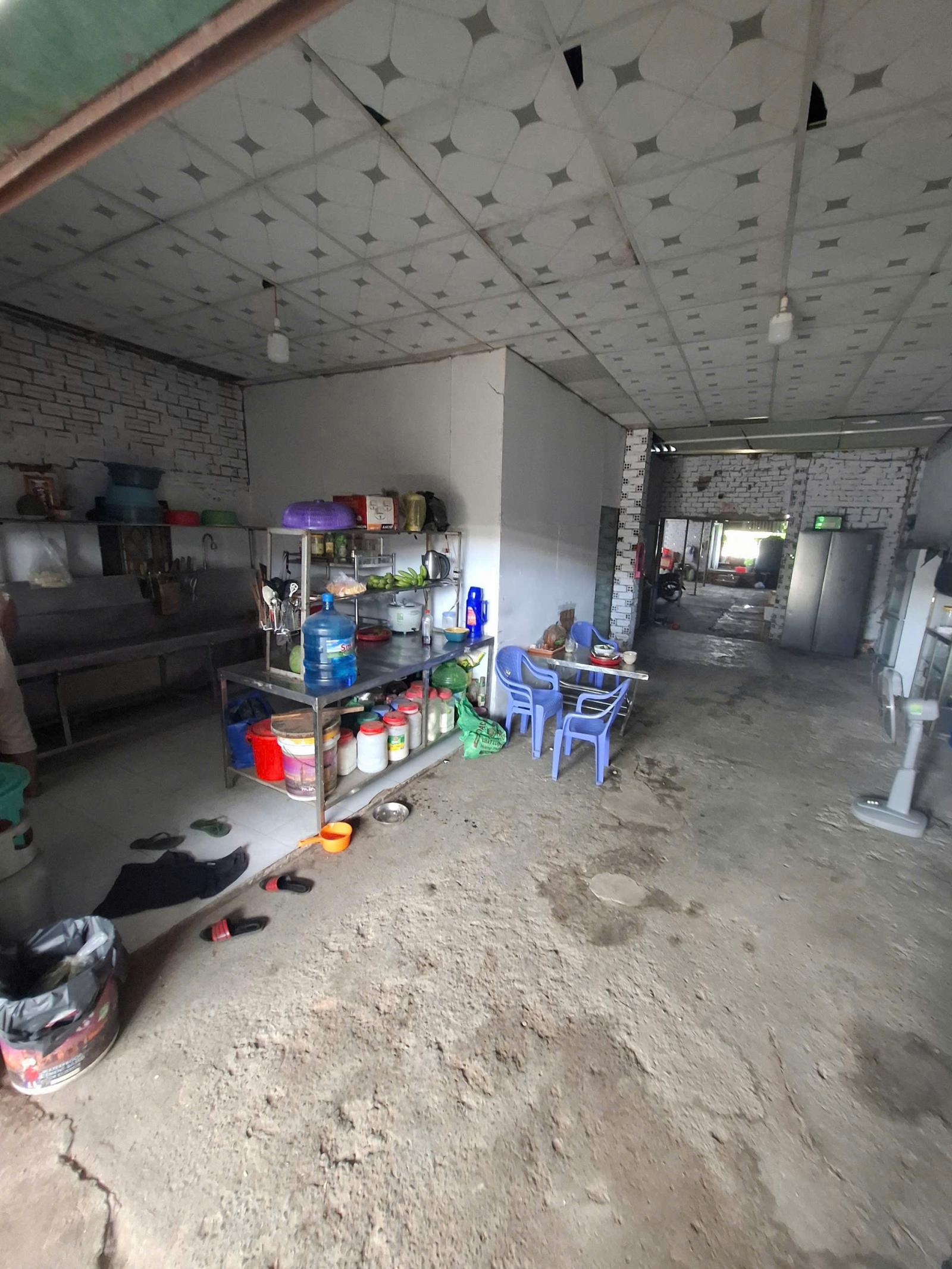 Bán nhà kho 200m2 mặt tiền đường Nguyễn Ái Quốc chỉ 5,9 tỉ 15987536