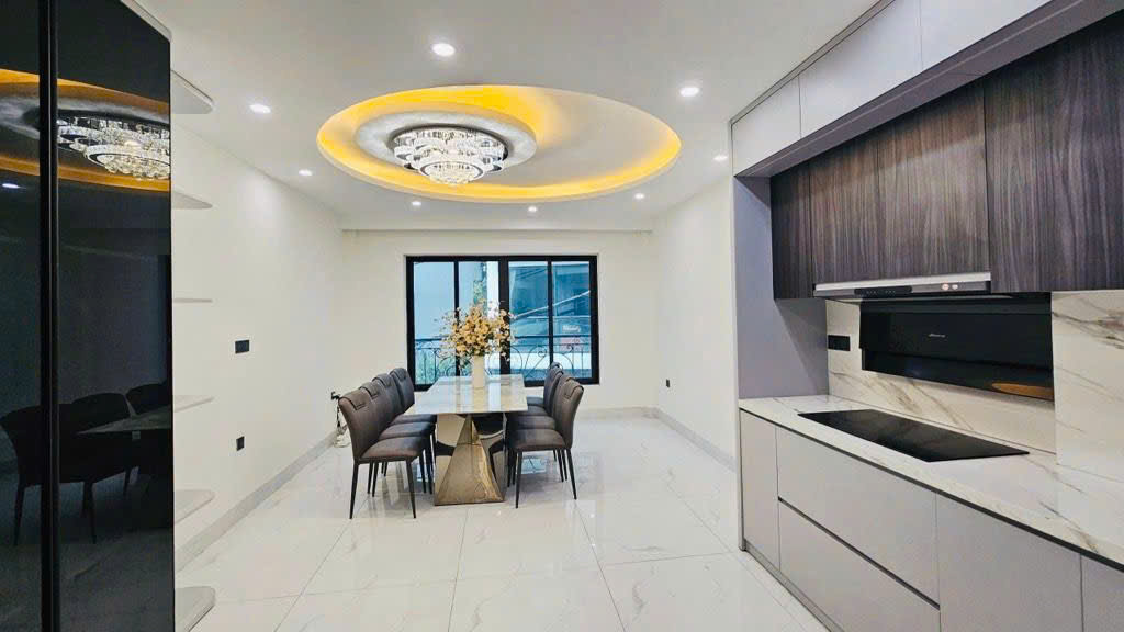 BÁN NHÀ BỒ ĐỀ LONG BIÊN DT 78M2 Ô TÔ 7 CHỖ THANG MÁY FULL NỘI THẤT XỊN SÒ 15987546