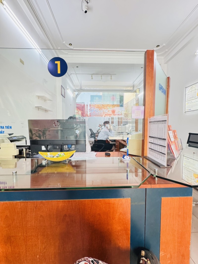 Mặt tiền Nguyễn Văn Linh 105m2 nhà 3 tầng cho thuê 35tr/tháng giá 31,9 tỷ 15987548