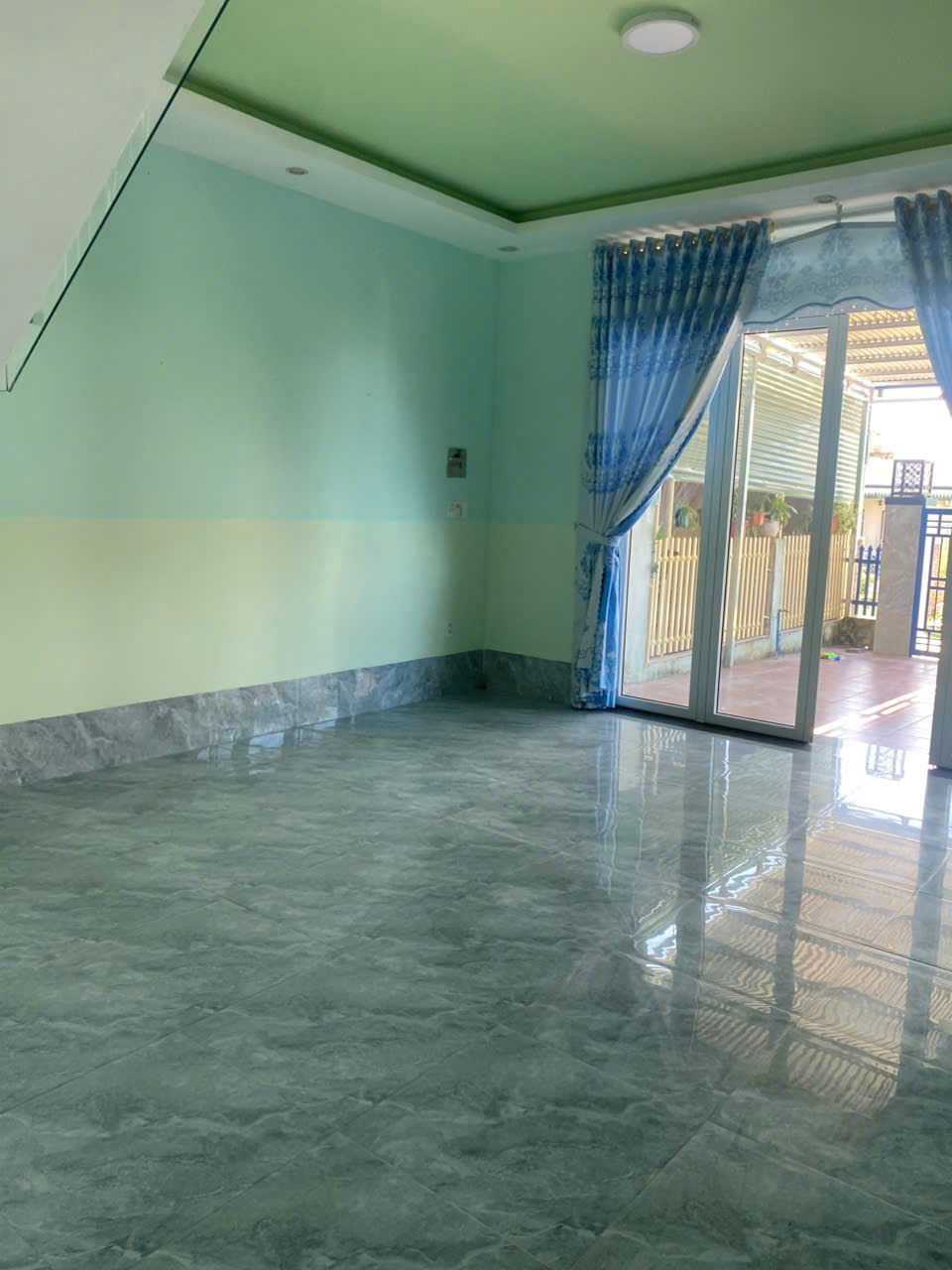 Bán nhà 1 trệt 1 lầu kiên cố hẻm ql20, ninh gia, đức trọng cũ, lâm đồng 15987564