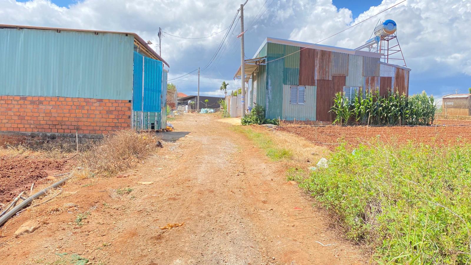 Đất hẻm gần cafe ngọc ngân bên sông, trung tâm đức trọng, lâm đồng 15987568