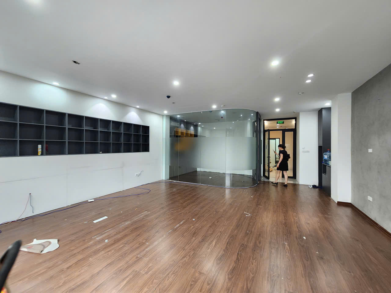 Cho thuê sàn văn phòng DT 60m2, 120m2 view hồ Hoàng Cầu, Đống Đa, Hà Nội 15987572