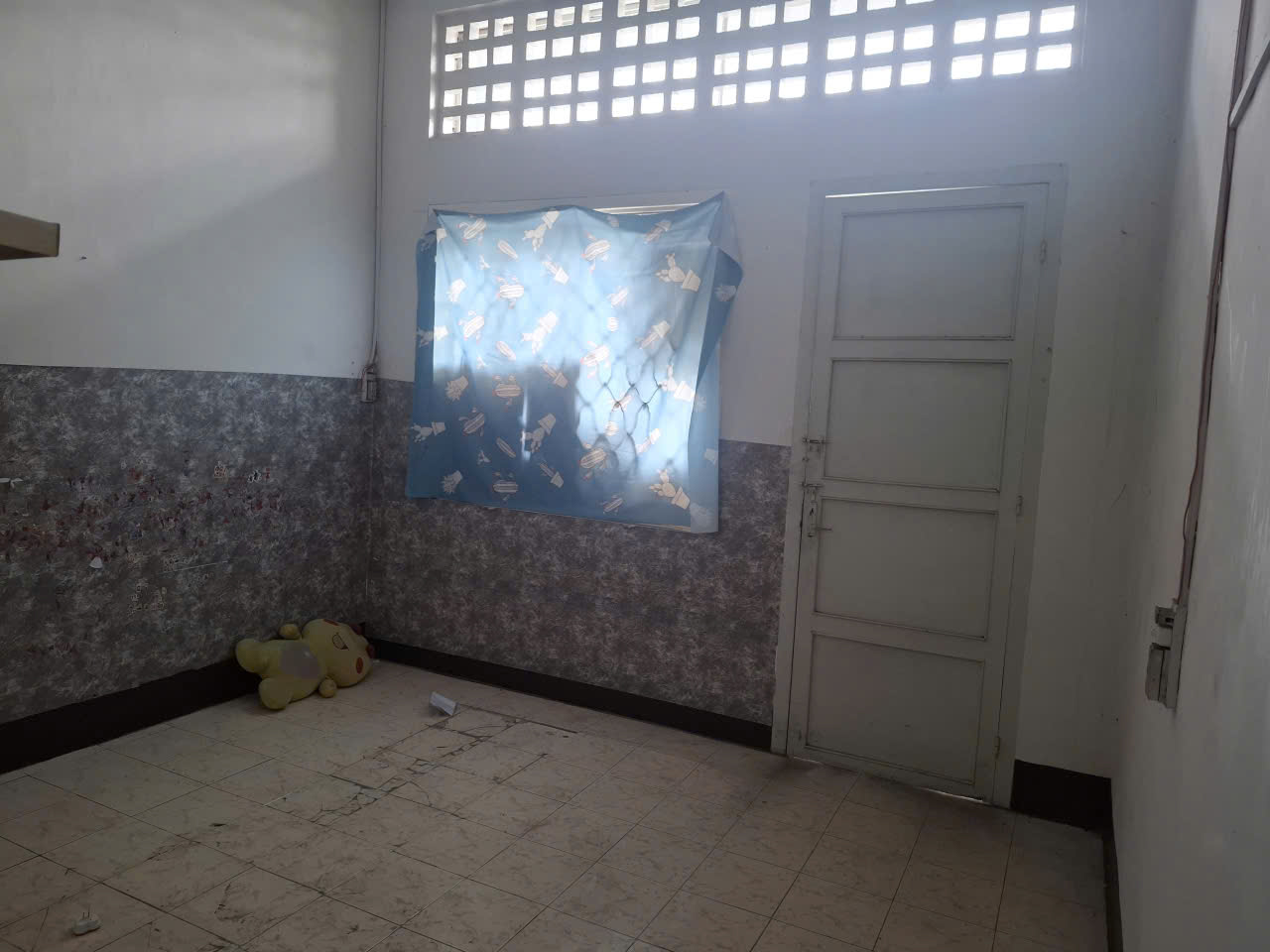 Cho Thuê Mặt tiền đường hồng bàng 819  phường bình tây. tphcm(  lúc trước là phường 9 quận 6) 15987583