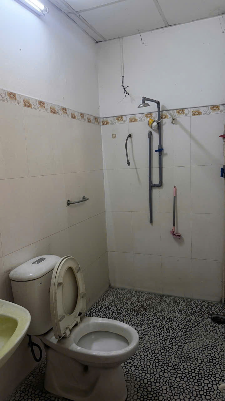 Cho Thuê Mặt tiền đường hồng bàng 819  phường bình tây. tphcm(  lúc trước là phường 9 quận 6) 15987583