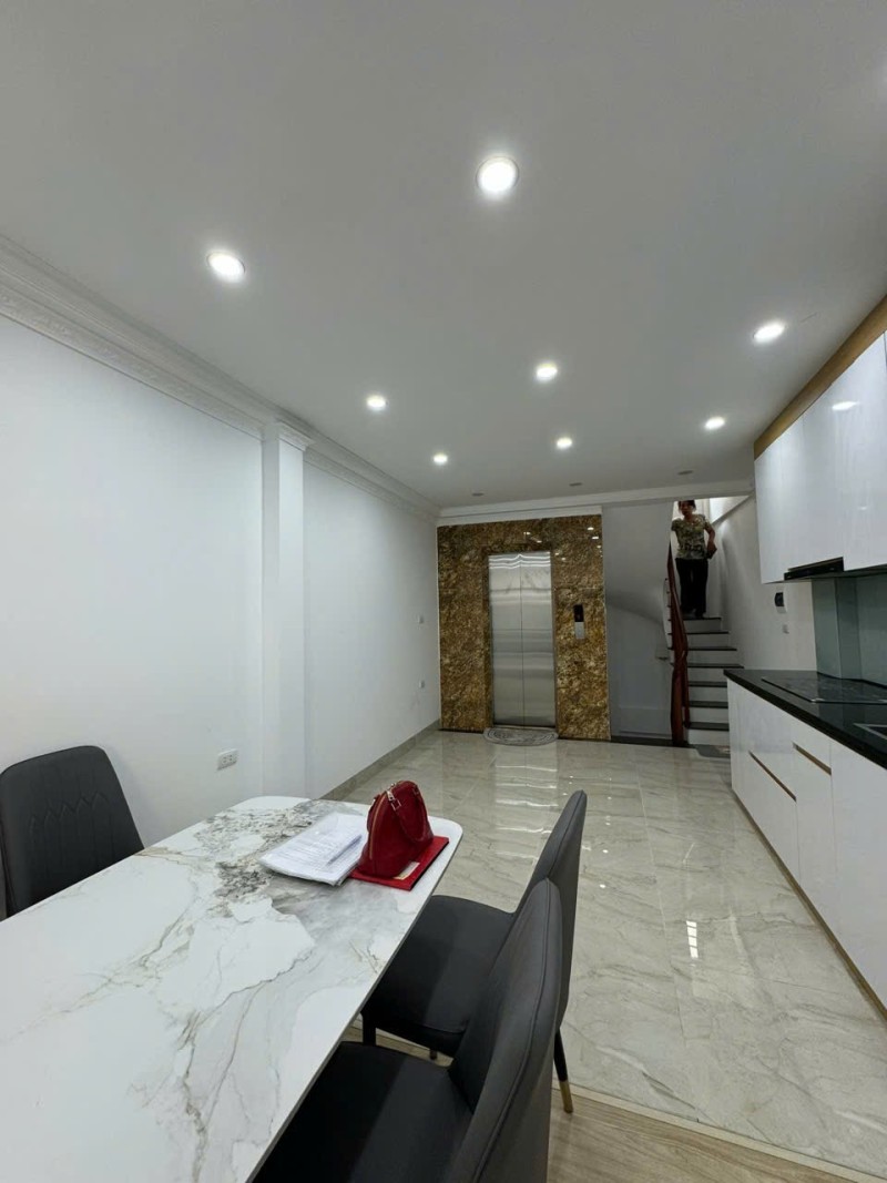 NGỌC THỤY – NHÀ 6 TẦNG + TUM – THANG MÁY – FULL NỘI THẤT  9.8 TỶ 15987606