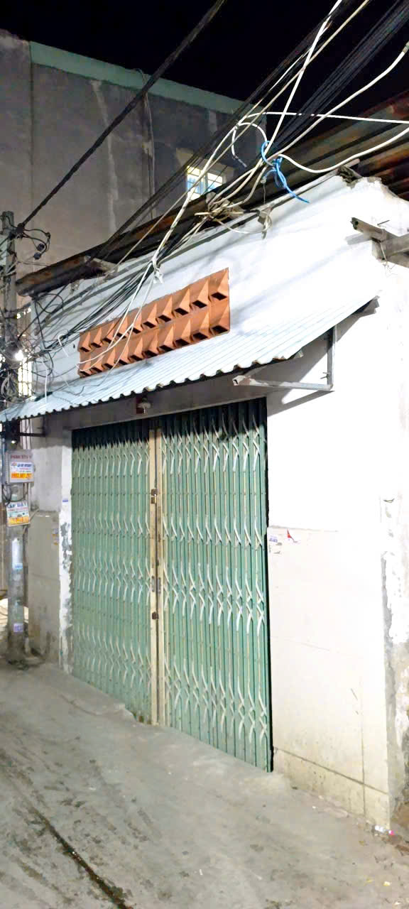 CẦN BÁN 125M2 NHÀ CẤP 4 HẺM BA GÁC GẦN QL1A 15987613