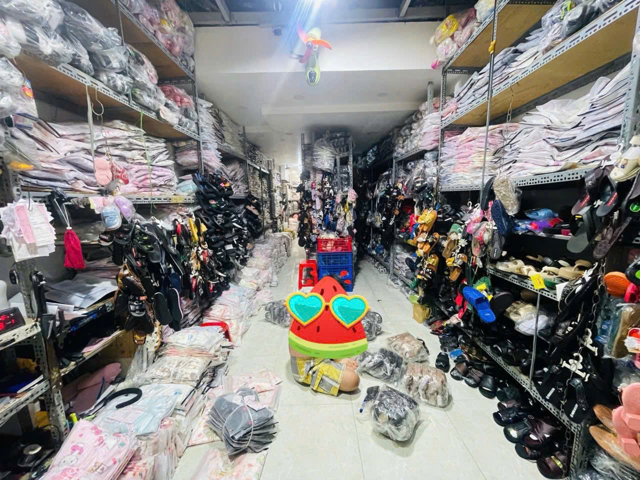 Hạ 500tr, Bán nhanh nhà Mặt tiền Tân Châu, ngay chợ Vải Tân Bình, 3,5x14m, 4 Tân, 8,99 tỷ. 15987614