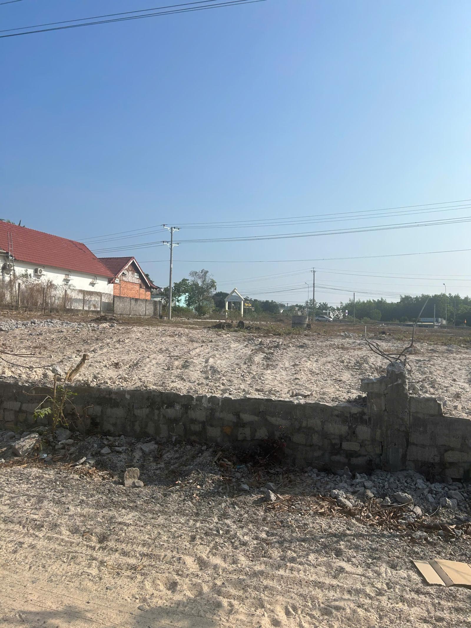 Bán 14.8 x 25m đất thổ cư Nguyễn Trường Tộ nối dài, LaGi giá rẻ 148tr/m ngang 15987638