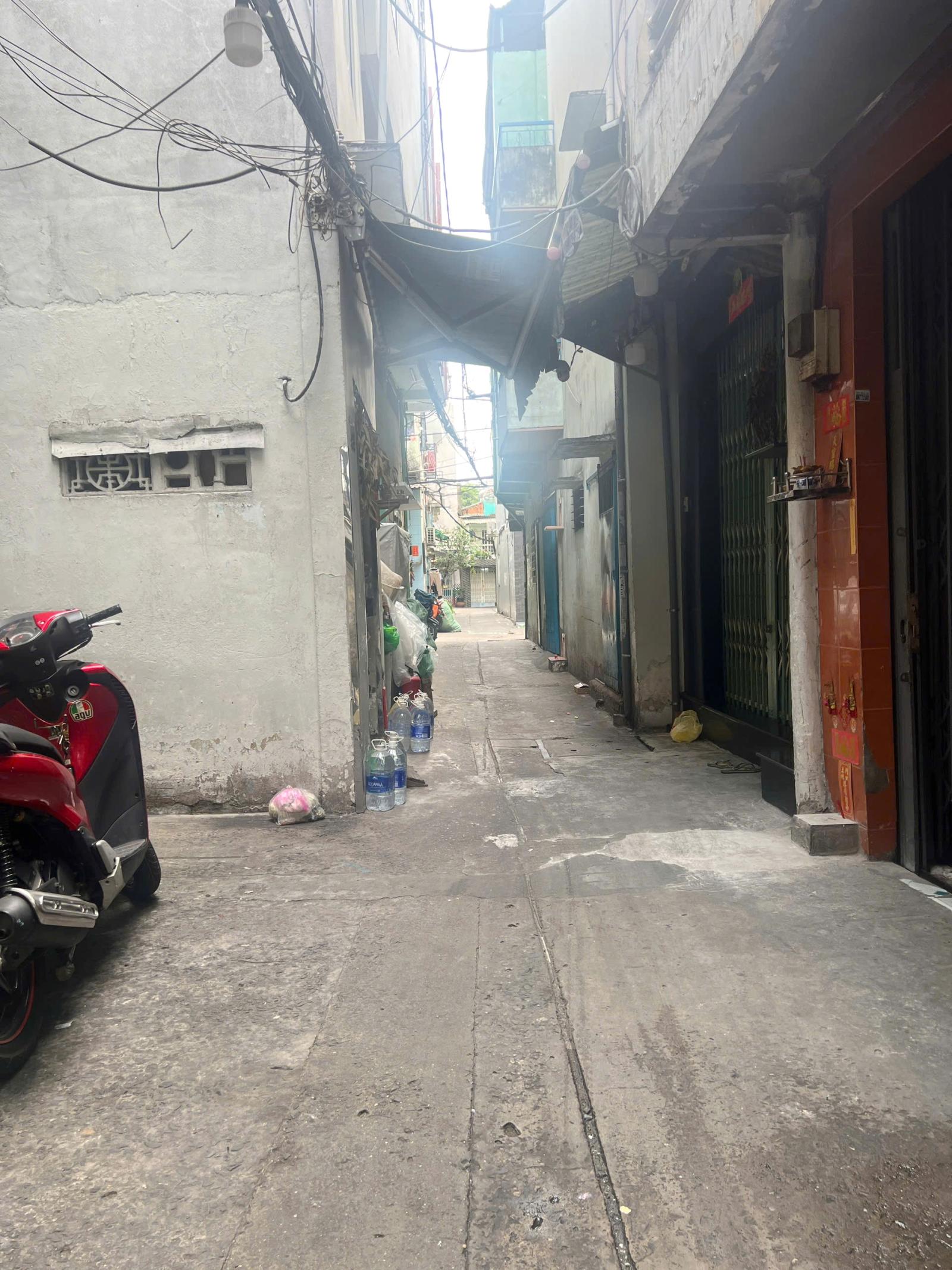 Nhà 2 tầng 3 mặt hẻm sát đường Phan Văn Trị P7Q5. Giá 6.2 tỷ TL 15987640