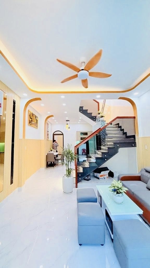 NHÀ NGAY CELADON CITY – 2 TẦNG – 63M² – 3PN 4WC – NHỈNH 6 TỶ 15987682