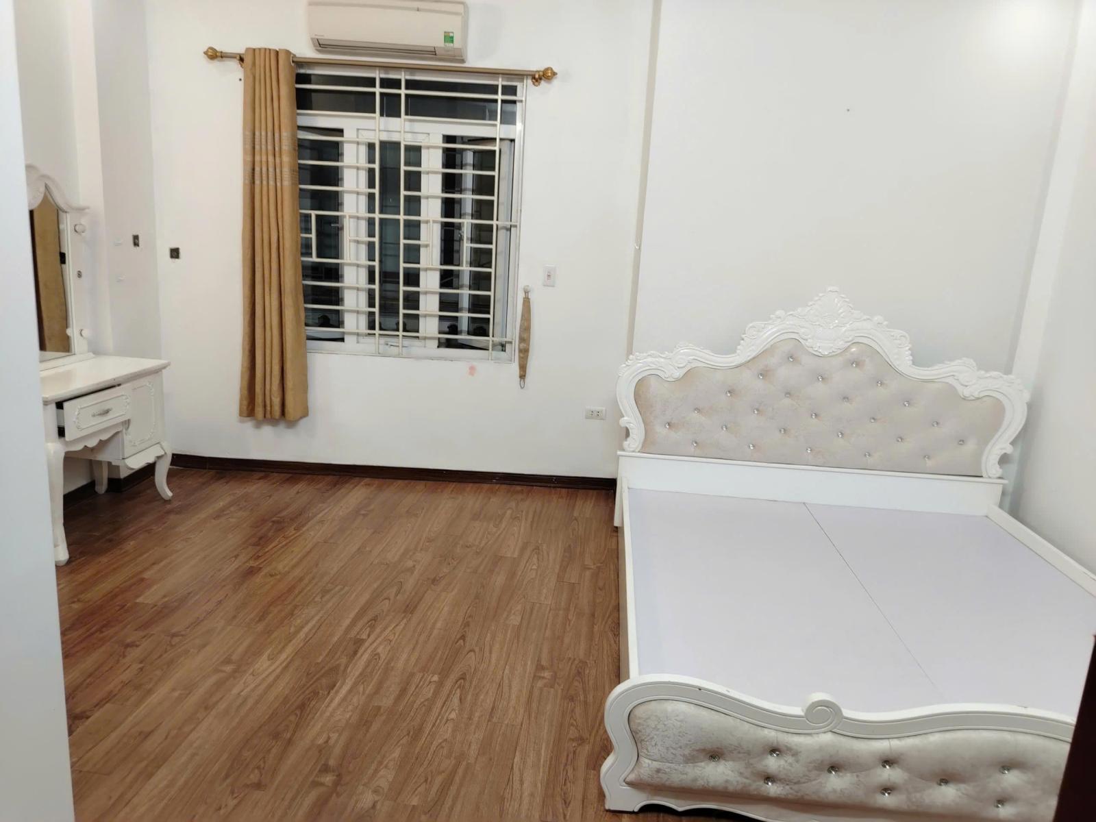 Cho thuê nhà Giáp Nhị 35m2x5 tầng, 4 ngủ, 4 vệ sinh ở gđ hoặc nhóm vào ngay 15987686