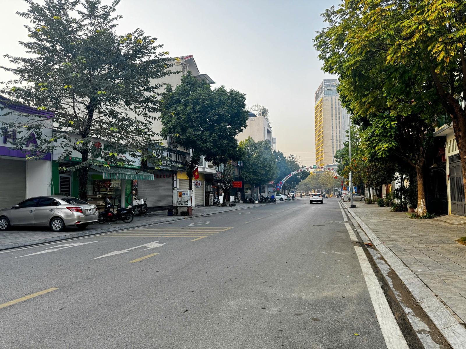 Cho thuê nhà riêng Phan Chu Trinh, Khai Quang, Vĩnh Yên. DT 80m2 15987689