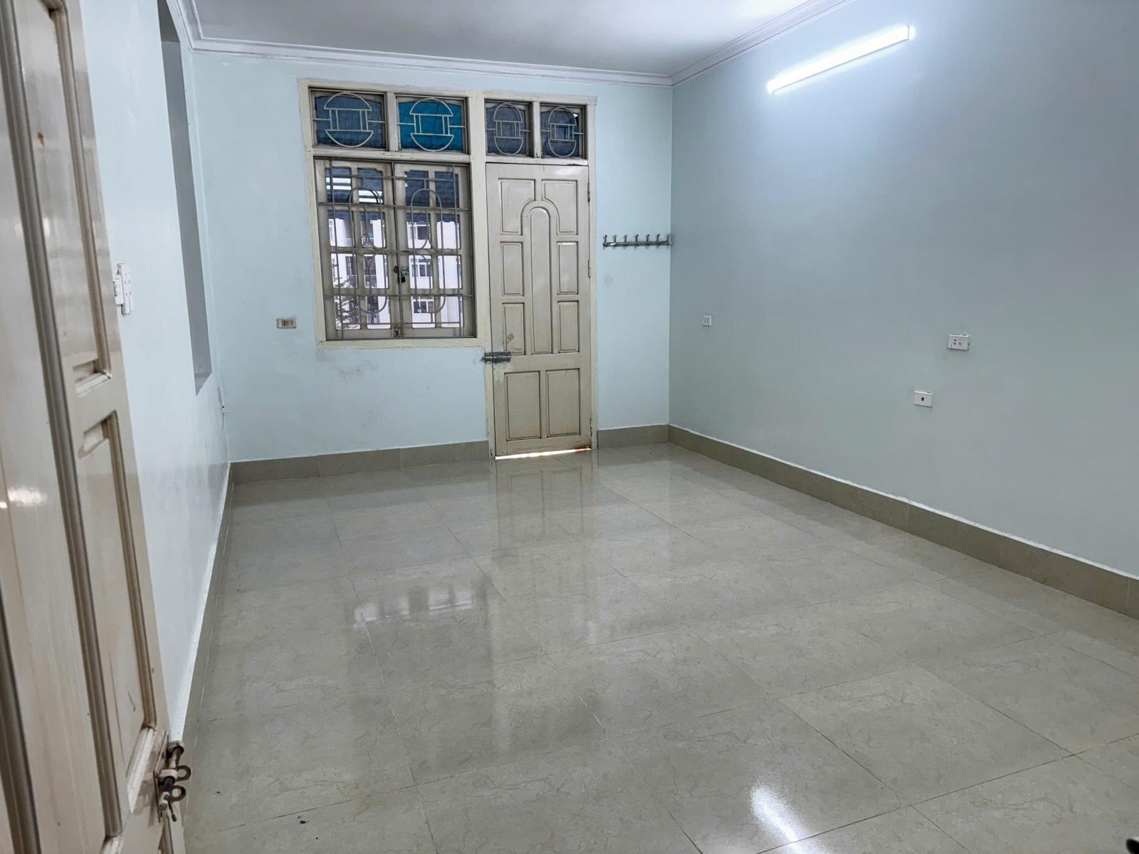 Cho thuê nhà riêng Phan Chu Trinh, Khai Quang, Vĩnh Yên. DT 80m2 15987689