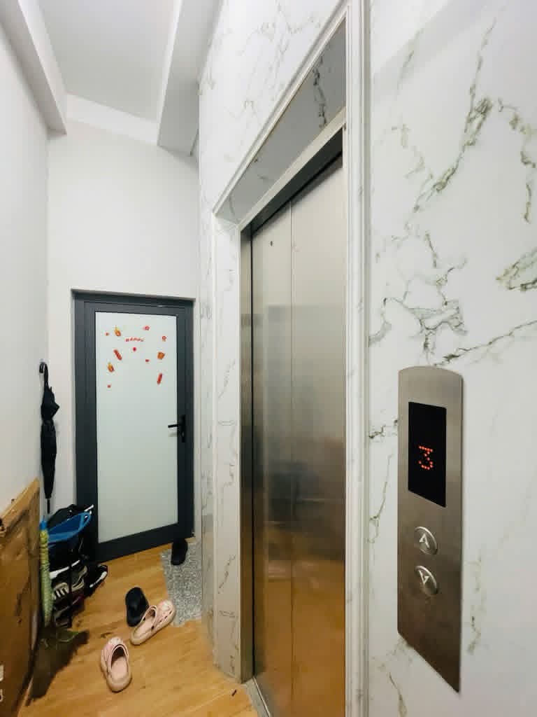 Bán nhà 7 tầng phố Trích Sài,diện tích  90m2,giá 23 tỷ 15987697