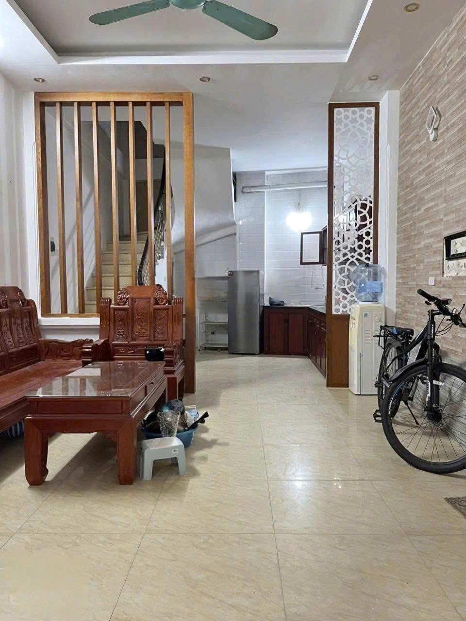 Cho thuê nhà ngõ Định Công Thượng,  35m2 x 4 tầng, 9.5 triệu ở gđ nhóm đều oke 15987713