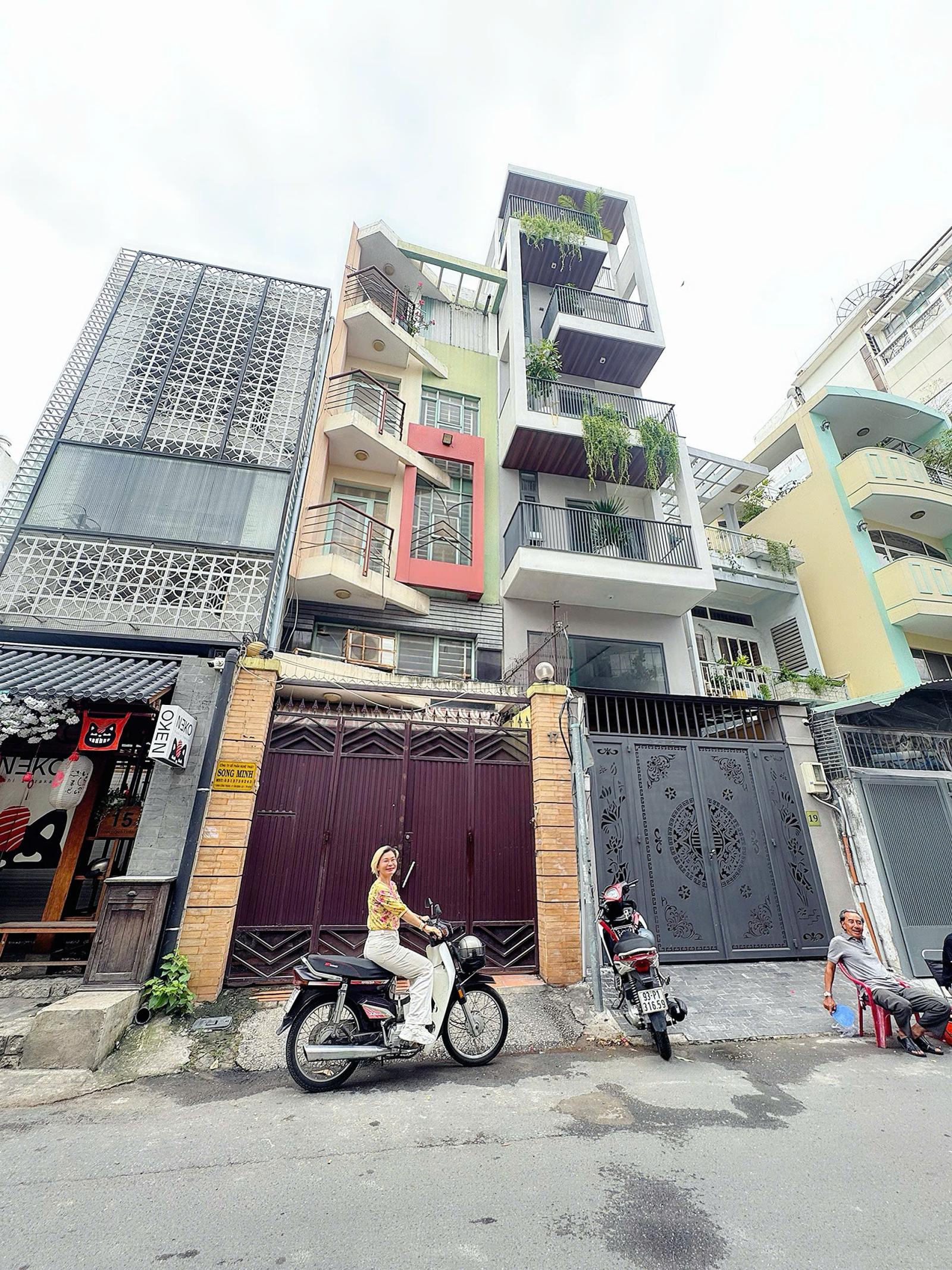 CHÍNH CHỦ BÁN NHÀ MẶT TIỀN 7 TẦNG Đ. ĐINH CÔNG TRÁNG, QUẬN 1 - 4M*25M VUÔNG ĐẸP* LIÊN HỆ GIANG 15987718