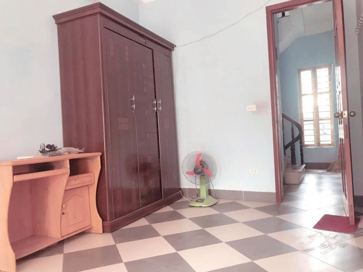 Cho thuê nhà ngõ Gốc  Đề 4 tầng x 35m2, 9 triệu vào ngay 15987737