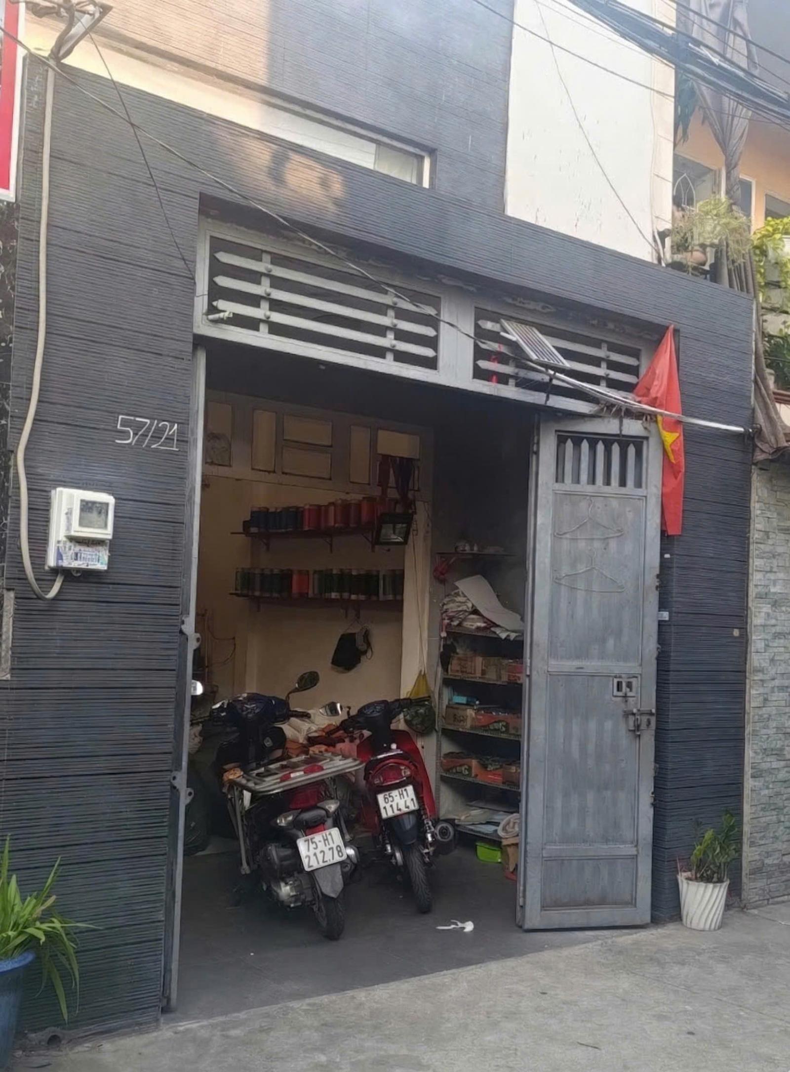 Bán nhà hẻm xe hơi thông Bình Tân gần ngay Gò Xoài – 4m x 18m – Sổ hồng riêng - Chỉ 6.0 t.ỷ 15987778