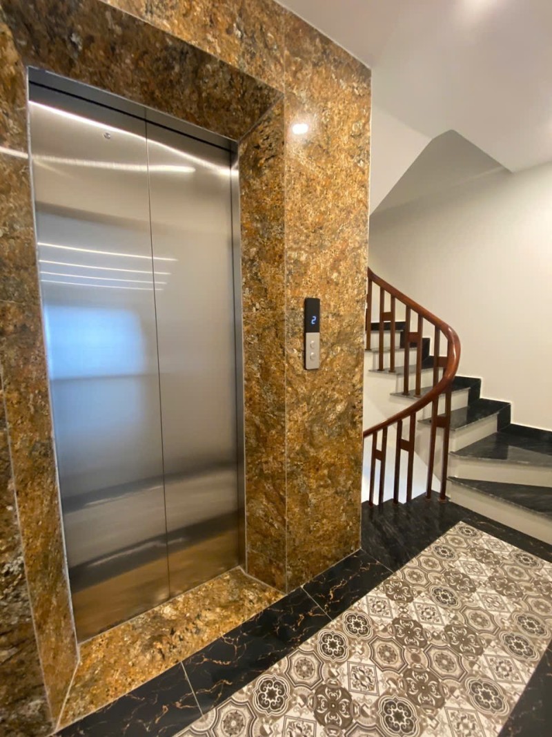 MẶT PHỐ NGỌC TRÌ – 47m² – 7 TẦNG THANG MÁY – Ô TÔ VÀO NHÀ  13.2 TỶ 15987823