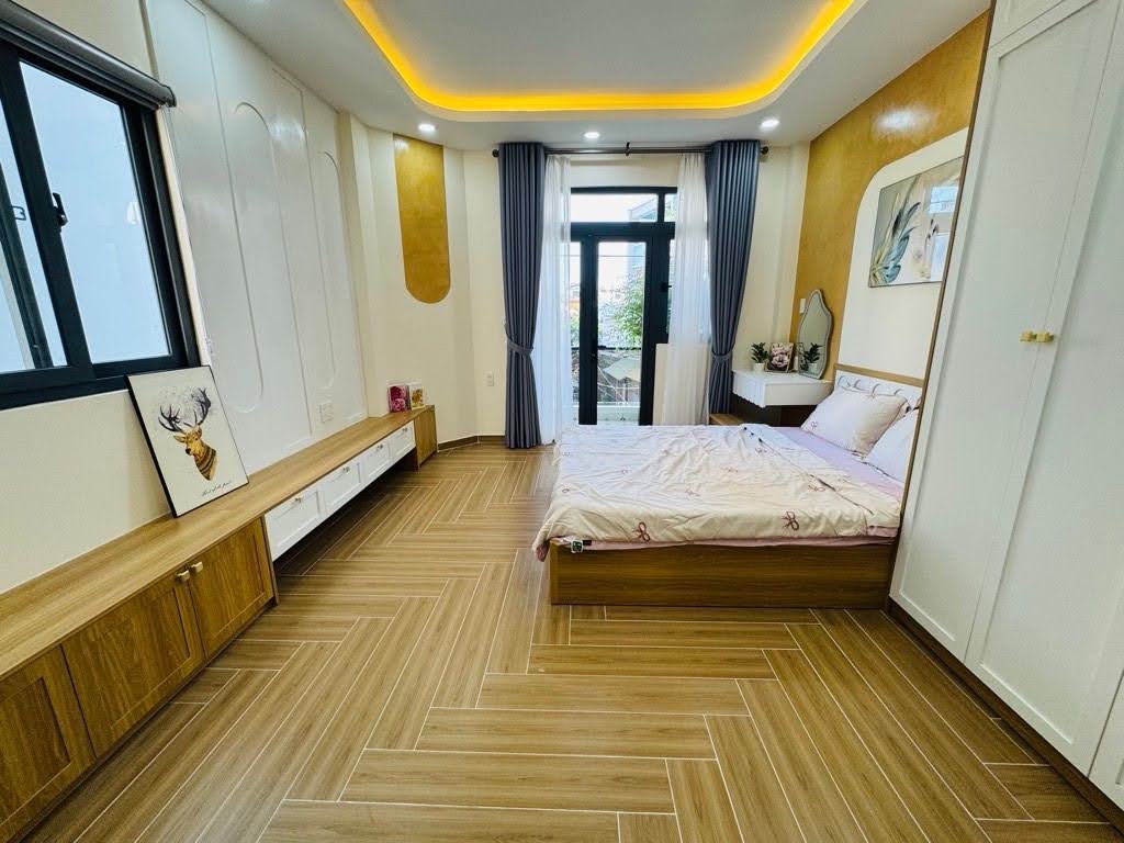 Bán nhà mặt tiền Gò Vấp, gần Bình Thạnh – Phú Nhuận,50M2, 5 tầng, thang máy, 9.5 tỷ TL mạnh 15987824