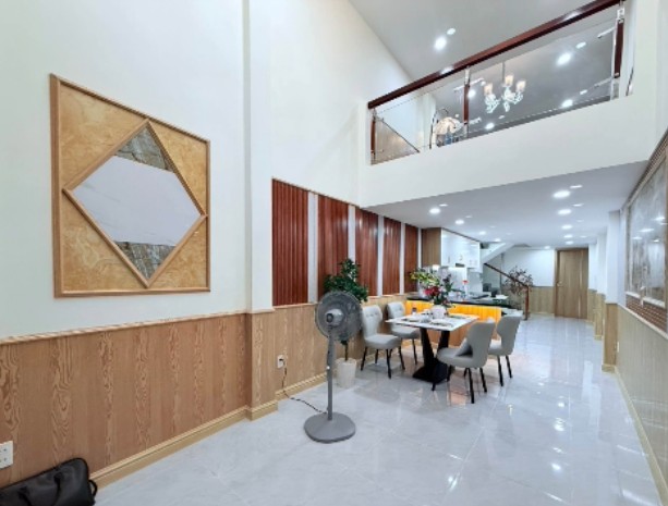 NGAY NGUYỄN HỮU CẢNH 70m2 -  3 tầng 5 PN - Full nội thất - Nhình 7 tỏi - Nhà đẹp ở ngay 15987826