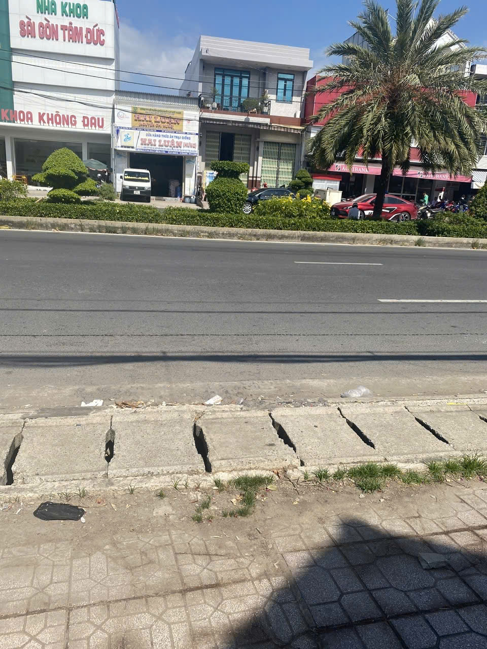 ĐẤT ĐẸP TẶNG NHÀ CẤP 4 – DÀI TỚI 70M – GIÁ CHỈ 3,6 TỶ 15987844