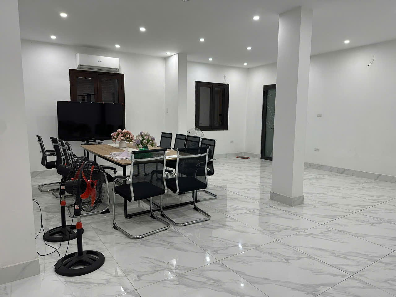 DIỆN TÍCH NGẦM GIỮA LÒNG VÕ THỊ SÁU – CƠ HỘI CHO NGƯỜI NHÌN RA BÀI TOÁN KINH TẾ 15987862