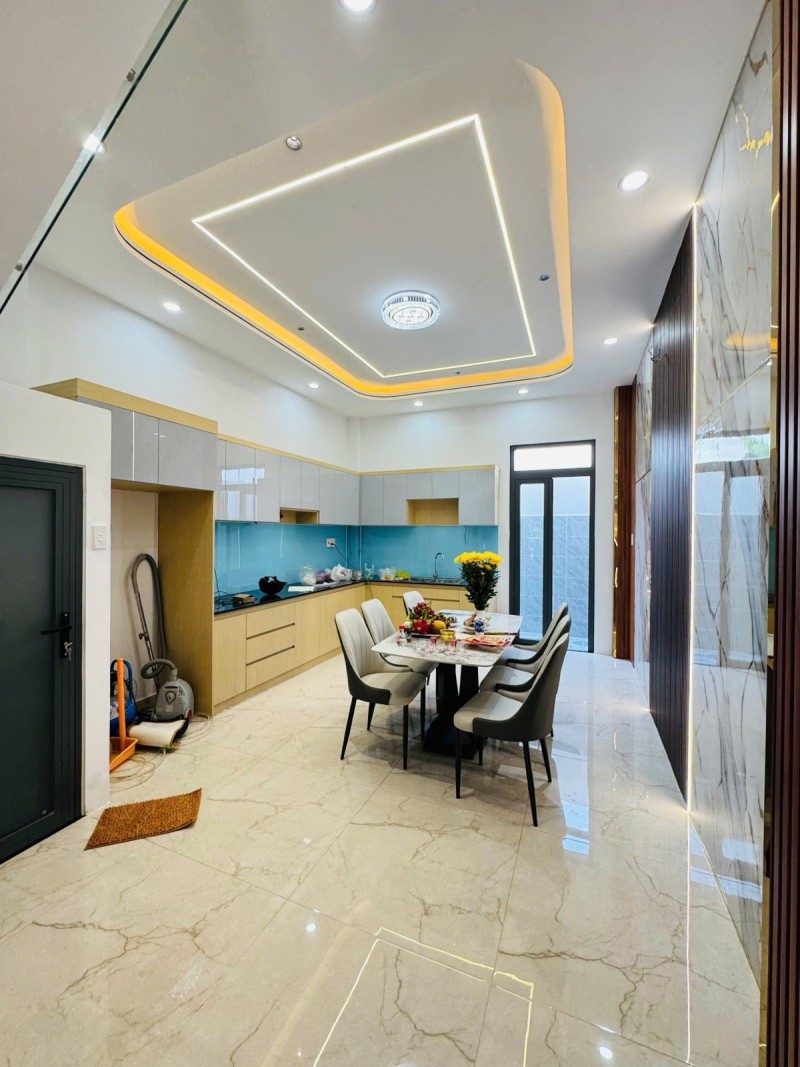 Bán nhà Lã Xuân Oai, Long Trường, Q9, Thủ Đức, TP HCM. DT 54m2, 4 tầng, SHR - Giá  6.7 tỷ 15987871