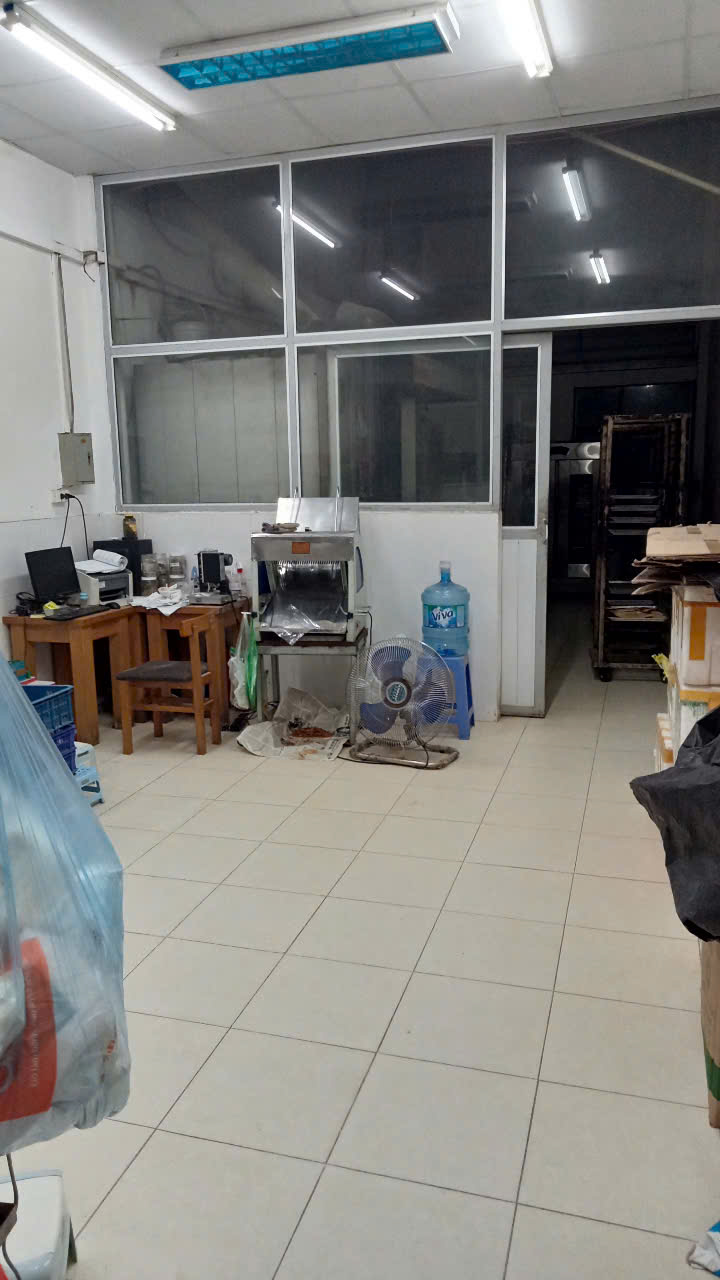 Chính chủ cần cho thuê lại xưởng sản xuất bánh mì, đế pizza có đầy đủ thiết bị tại số 58 ngõ 34 15987875