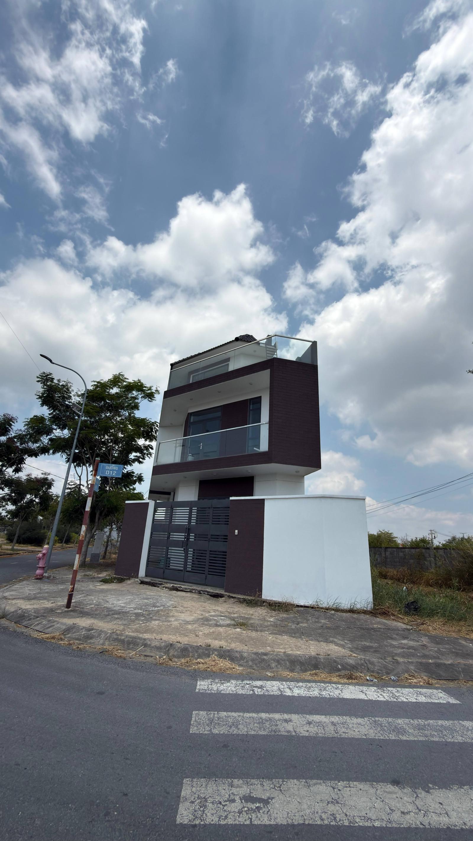 DƯỚI 5 TỶ SỞ HỮU NHÀ PHỐ Ở NHÀ BÈ CỰC HIẾM 15987882