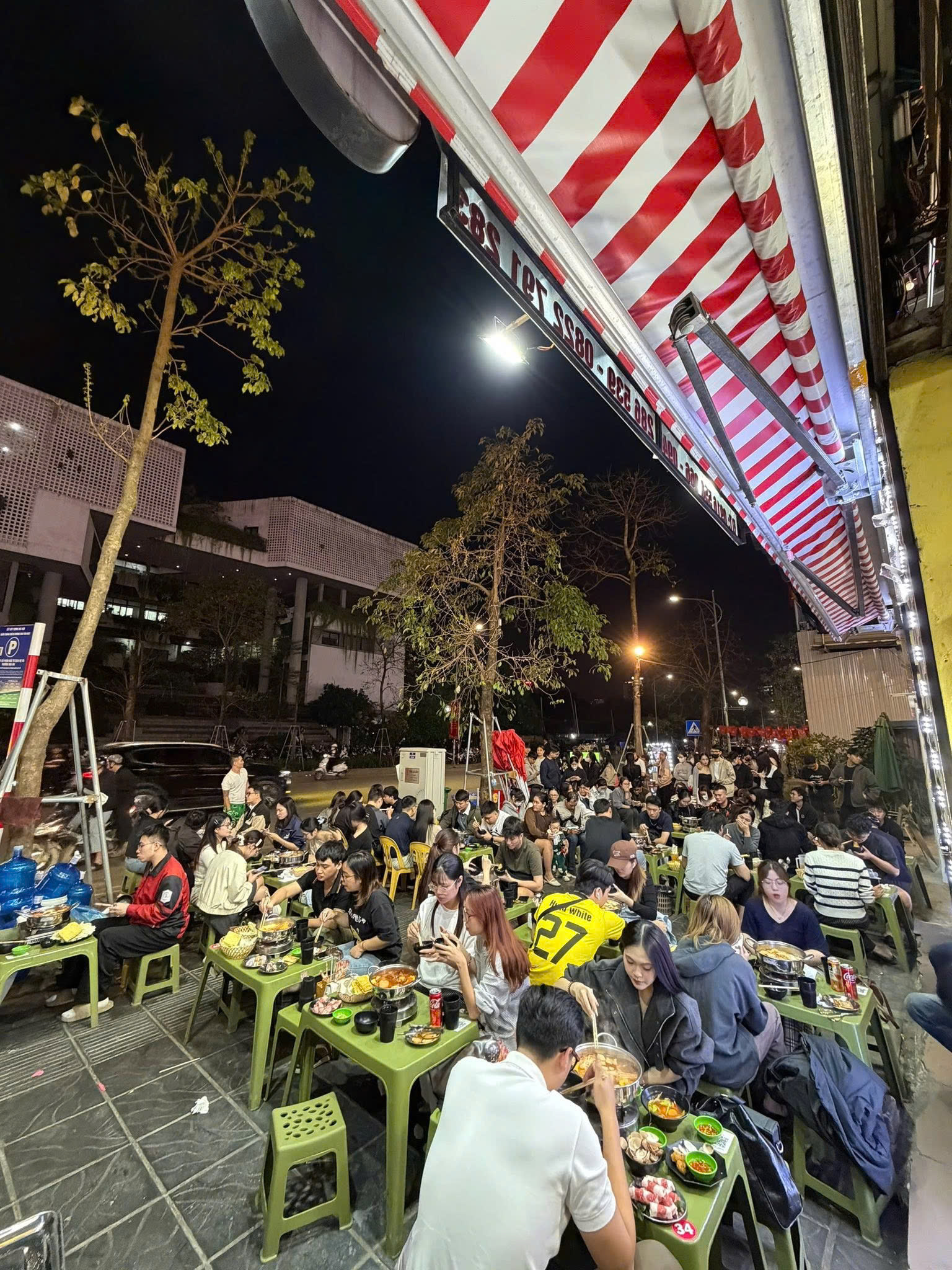 SANG NHƯỢNG QUÁN ỐC MỰC HOÀN HƯƠNG HẢI PHÒNG - 44 HUỲNH THÚC KHÁNG KÉO DÀI 15987884