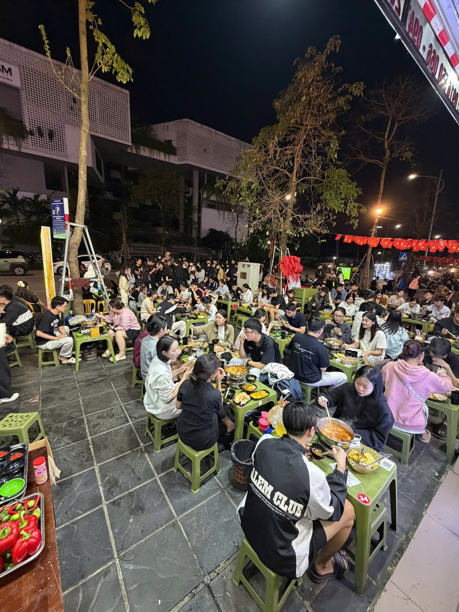 SANG NHƯỢNG QUÁN ỐC MỰC HOÀN HƯƠNG HẢI PHÒNG - 44 HUỲNH THÚC KHÁNG KÉO DÀI 15987884