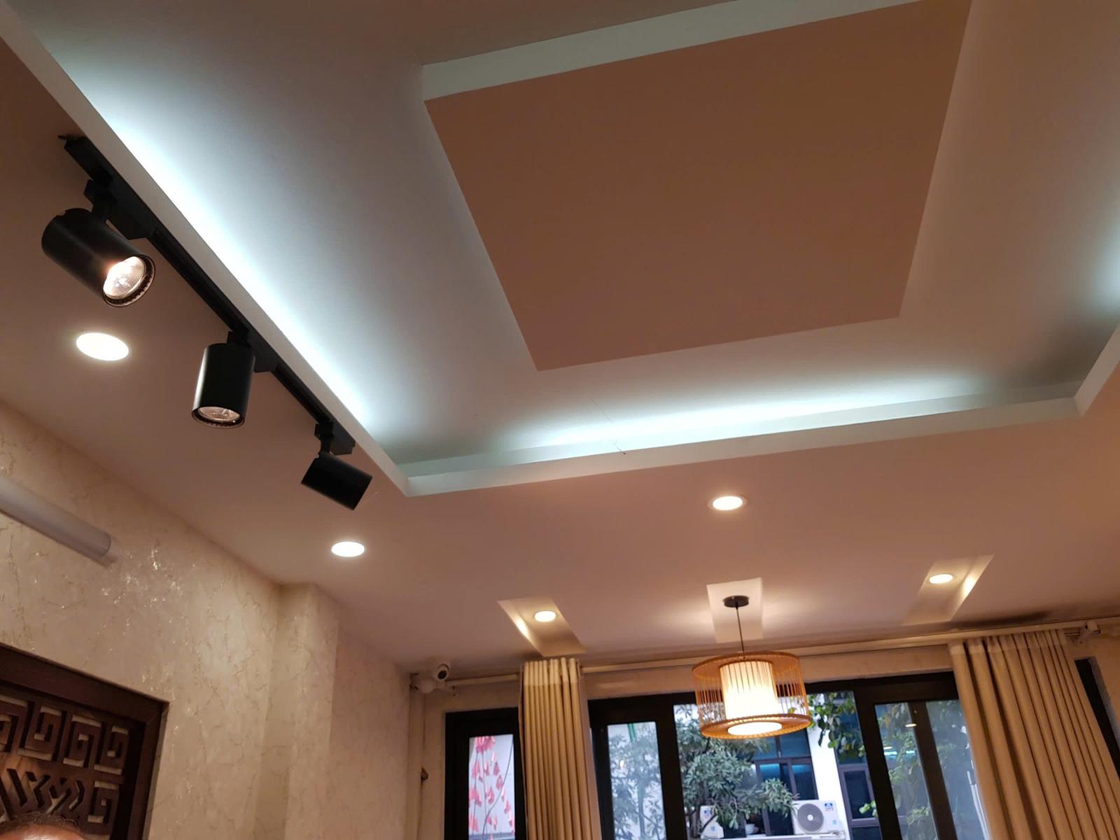 CHO THUÊ NHÀ 5 TẦNG MẶT PHỐ QUÁN THÁNH – BA ĐÌNH, HÀ NỘI GIÁ 24TR/THÁNG 15987903