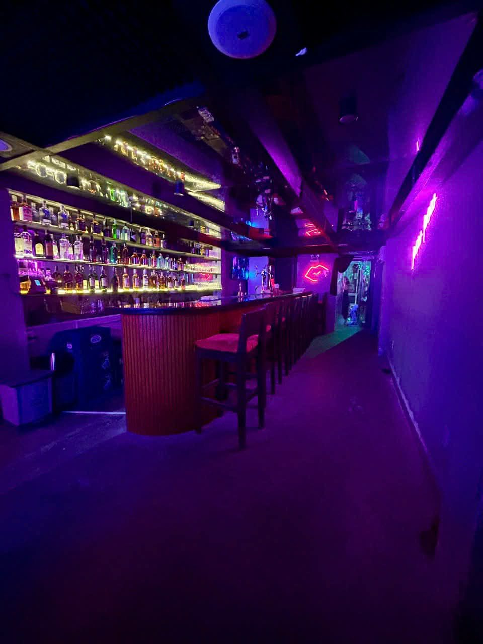 Chị mới mắc bệnh nền ko có sk cần sang lại quán bar tây khu thảo điền. 15987911