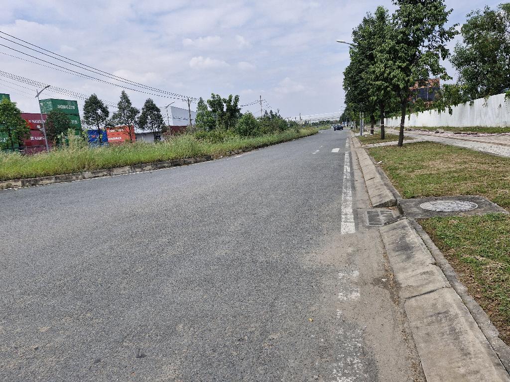 Bán gấp,  Đất Bưng Ông Thoàn,  Long Trường Q9, 2100m2,Ful TC  Chỉ 82 Tỷ 15987919