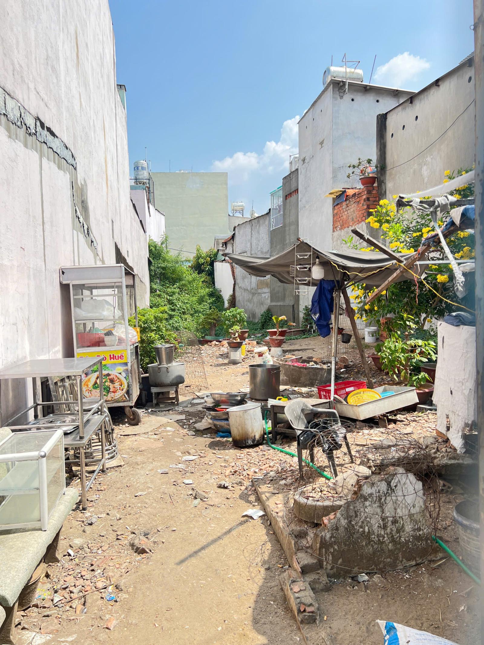 Nhà nát (180m2) 2 mặt hẻm đường Phạm Thế Hiển P6Q8. Giá: 8.5 tỷ 15987928